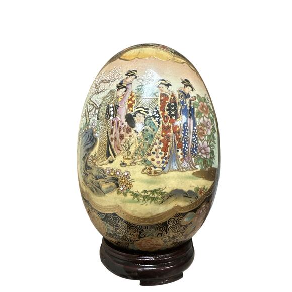 Vintage Chinoiserie Asian Cloisonne Ceramic Egg Floral Geisha 8  Wood Base - Picture 1 of 6